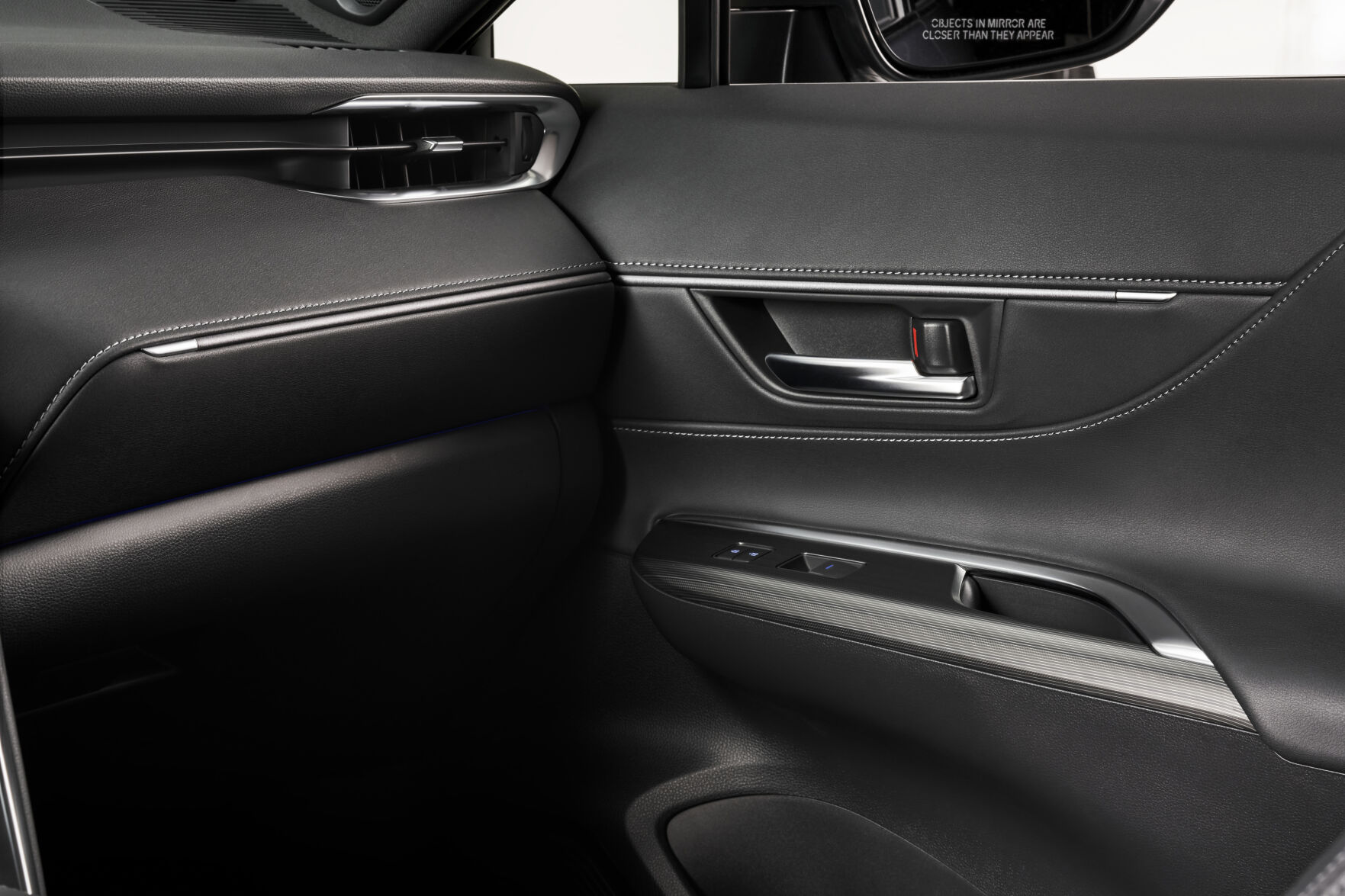 2021-Toyota-Venza_Interior_006.jpg